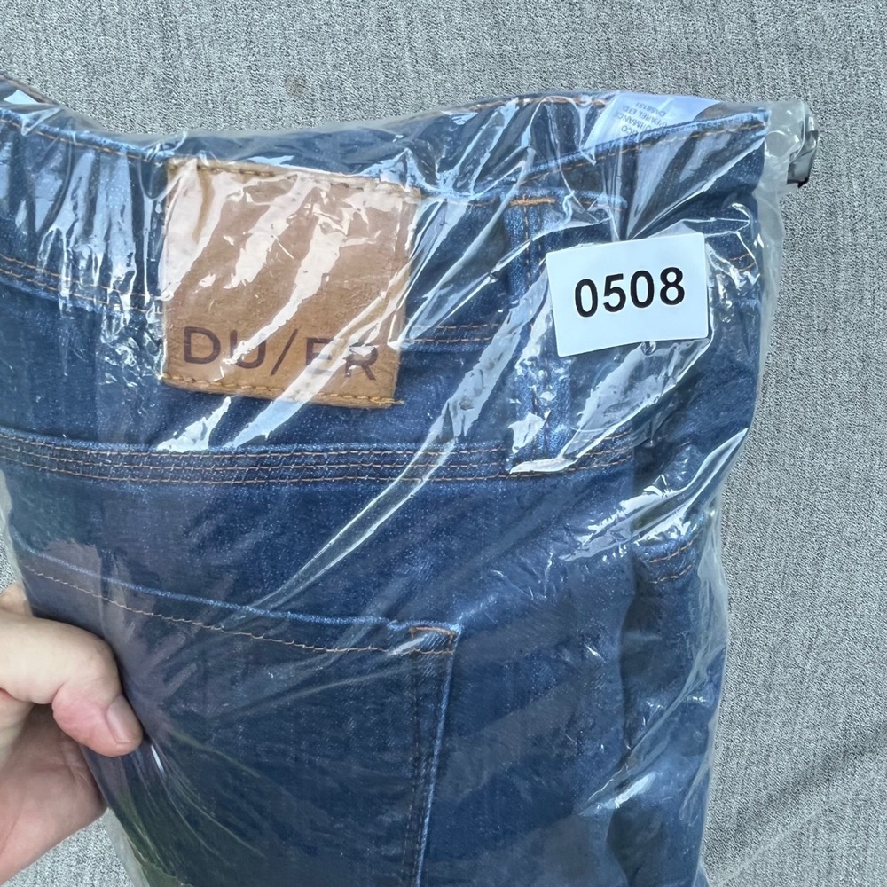 DU/ER Performance Denim Relaxed Fit Jeans Blue L2X Coolmax 34x30 Mens - Picture 12 of 12